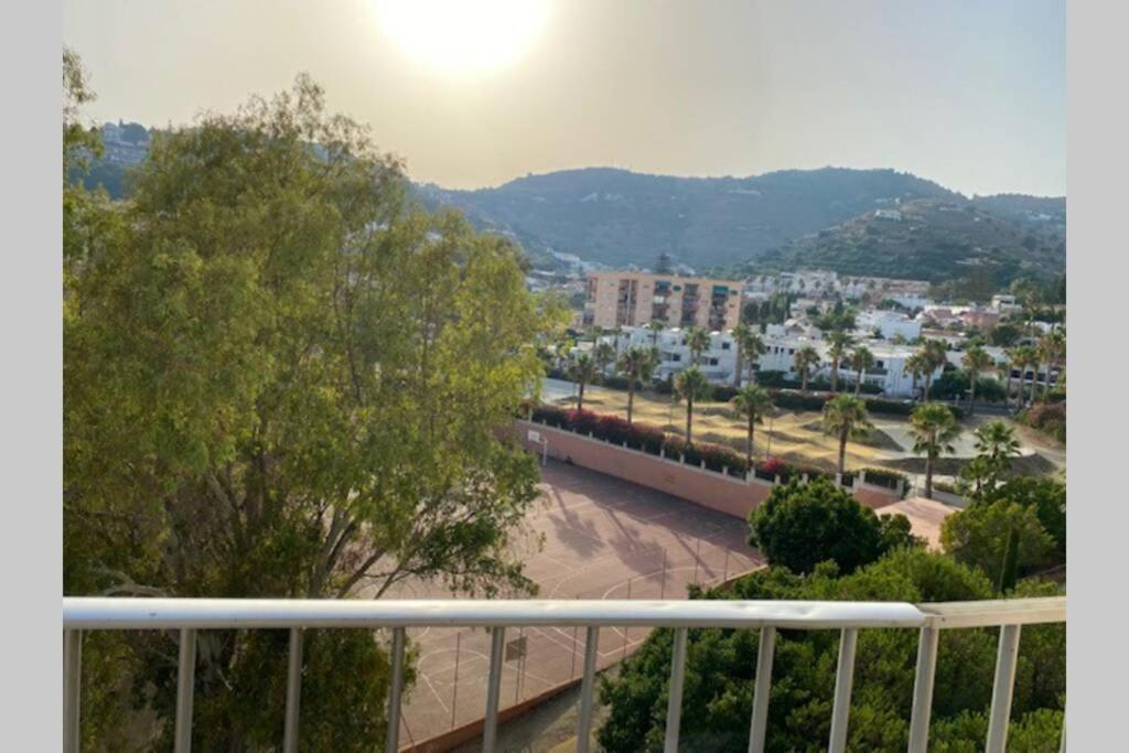Magnifico apartamento con vistas al mar, 1ª Linea Almuñécar Esterno foto