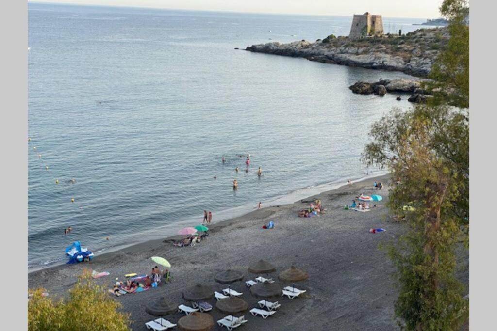 Magnifico apartamento con vistas al mar, 1ª Linea Almuñécar Esterno foto